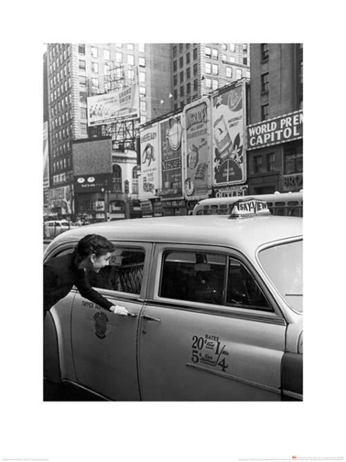 Affiche Art Time Life Audrey Hepburn Taxi 60x80cm Pyramid PPR40456 | Yourdecoration.fr