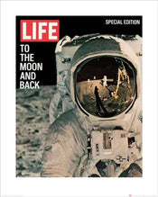 Affiche Art Time Life Life Cover To The Moon And Back 40x50cm Pyramid PPR43218 | Yourdecoration.fr