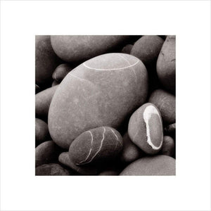 Pyramid Smooth Pebbles affiche art 40x40cm | Yourdecoration.fr